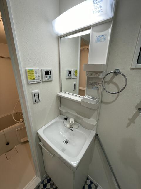 サザンロード京成高砂の独立洗面台|※写真は別部屋のものです。