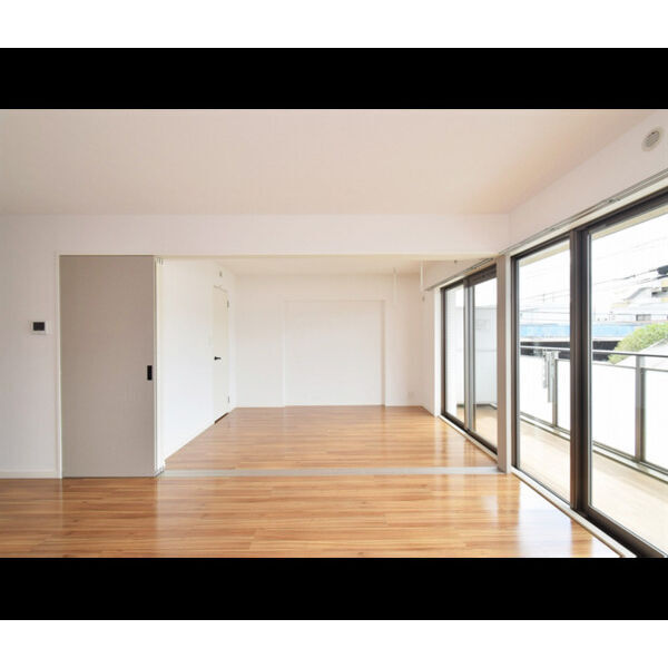 福岡市南区的場１丁目の賃貸マンションの居間・リビング