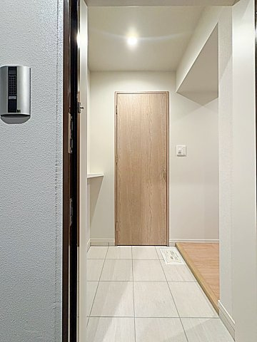 ＲＡＸＡ覚王山の玄関