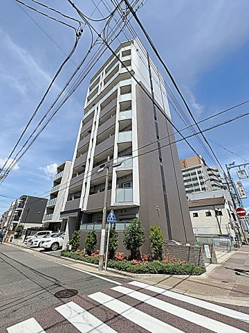 コートバスクの外観