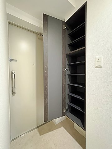 コートバスクの収納