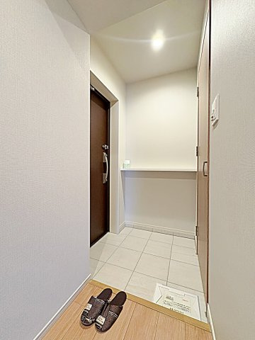ＲＡＸＡ覚王山の玄関