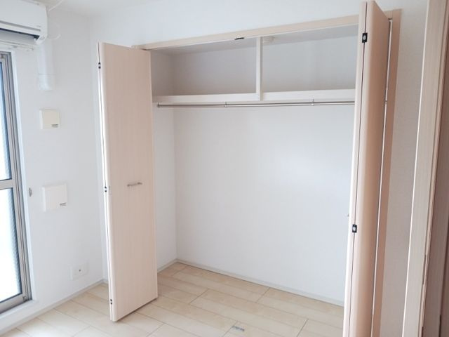 サンプラザ　茨木の収納