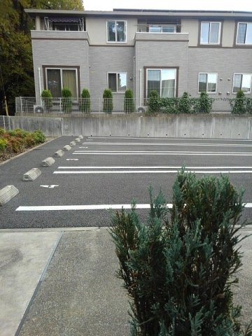 リヴ．プランドールＡの駐車場|駐車場に車を止められます