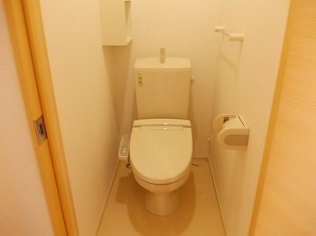 【トイレ】 | グランペール古賀Ⅲ　Ａ | 落ち着いた色調のトイレです