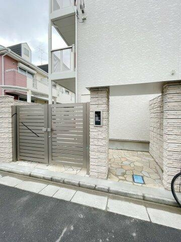 【エントランス】