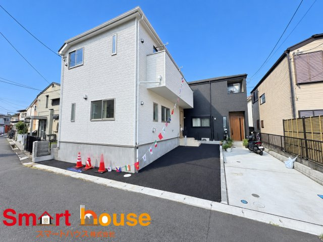 座間市栗原中央第41の外観|閑静な住宅街に堂々登場！ナチュラルで温かみのある木目調の内装も魅力です。土日祝日即日ご案内可能です♪
