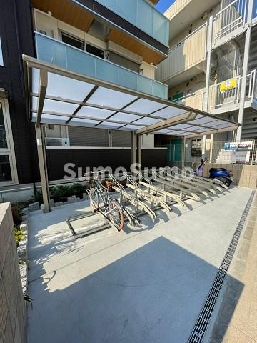 百花園EASTの外観