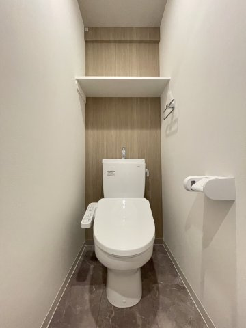 Modern palazzo博多PRECIOUSのトイレ