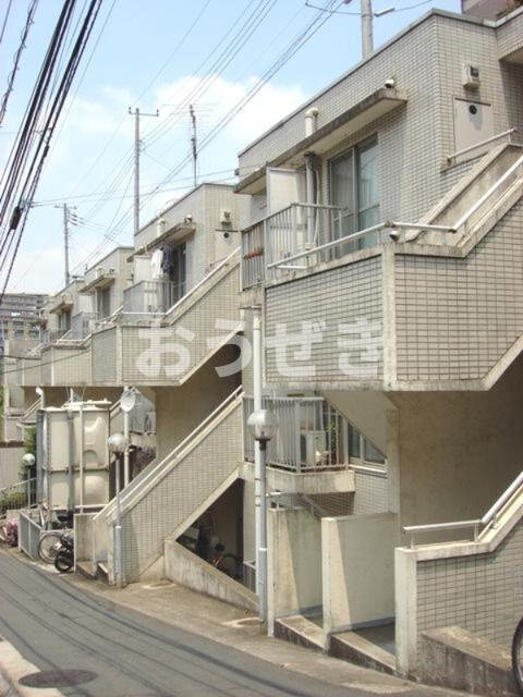 クリオ浅間台ファーストの外観
