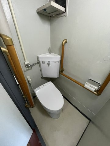 離宮ビルのトイレ