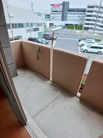 フィオーレ　ジュネスのバルコニー|バルコニーがあります