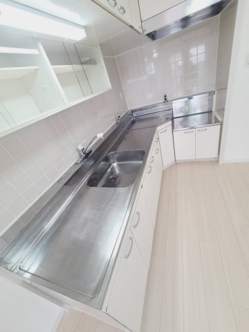 UR武庫川 11号棟のキッチン
