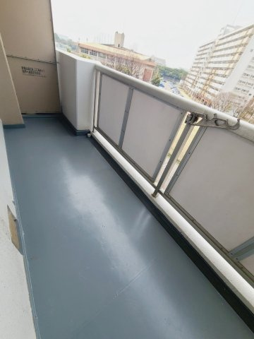 UR武庫川 11号棟のバルコニー