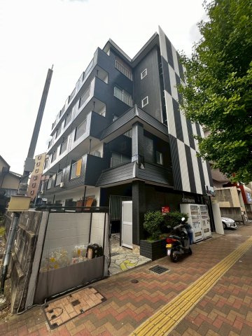 スリム室見の外観