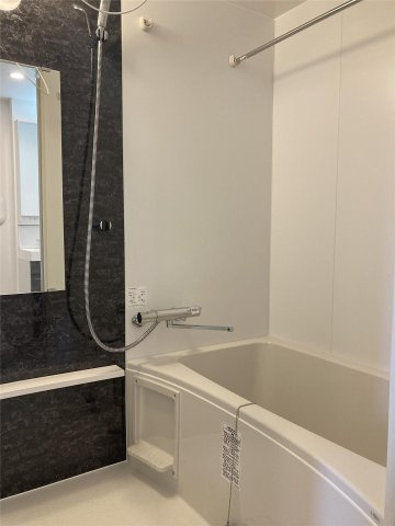 S-RESIDENCE六ツ門abreastIの浴室|清潔感のあるお風呂です