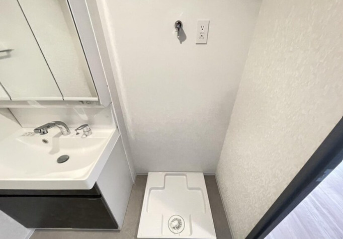 S-RESIDENCE六ツ門abreastIの設備|室内に洗濯機置き場がございます