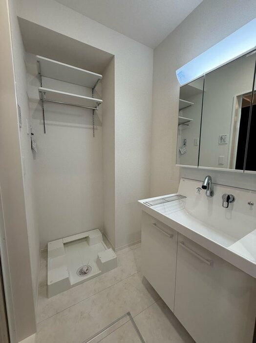 Ｄ－ＲＯＯＭ高須２丁目　A棟の洗面所