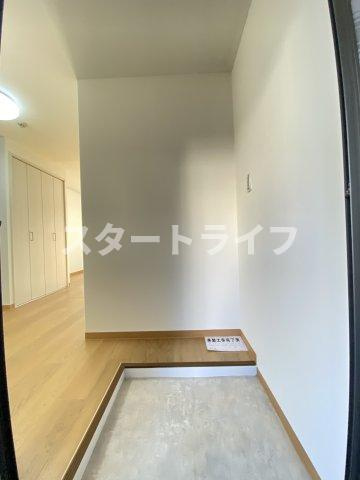 大阪市淀川区木川東１丁目の賃貸マンションの玄関