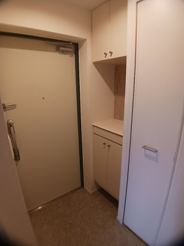 ラフレシールの玄関
