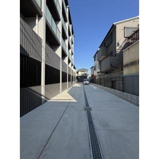 アドバンス京都リエートⅠの駐車場