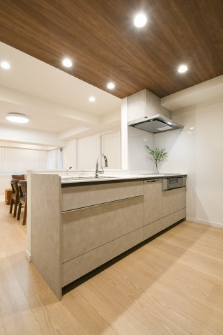 サンライフ霧ケ丘Ⅱー3LDKー【小倉北区　中古マンション】のキッチン|LIXILのシエラのシステムキッチン♪人造大理石カウンター【小倉北区中古マンション】