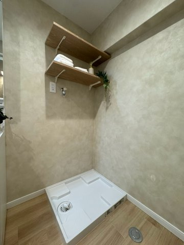 サンライフ霧ケ丘Ⅱー3LDKー【小倉北区　中古マンション】の脱衣所|洗濯機上にも嬉しい収納♪【小倉北区中古マンション】