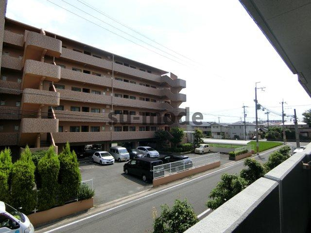 エクレールミシマの展望
