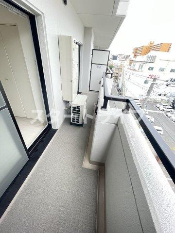 大阪市淀川区木川東４丁目の賃貸マンションのバルコニー