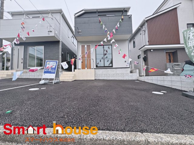 綾瀬市小園南第４の駐車場|敷地内にカースペースを確保！お車の出入りもスムーズ♪