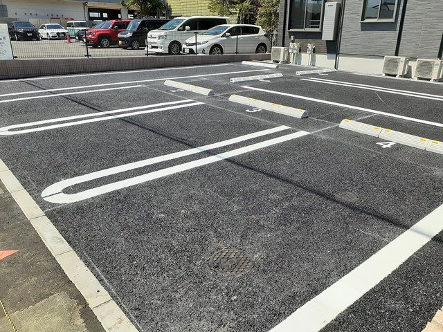 アロッジオの駐車場|駐車場完備です
