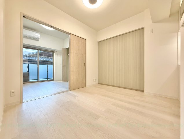 フォレスト コナ名駅の居間・リビング