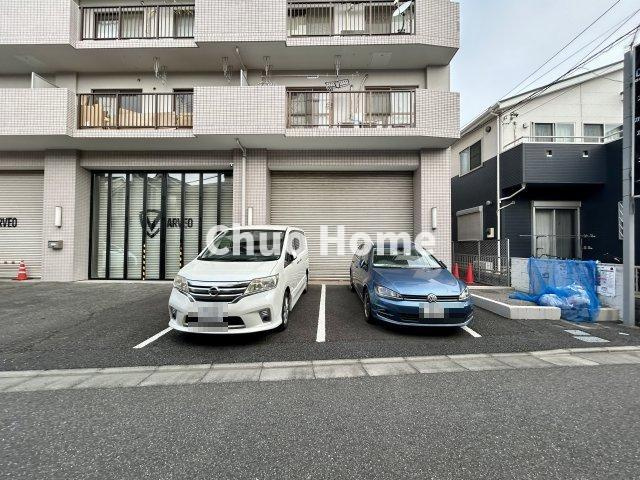 ペルレ五反野の駐車場|【敷地内駐車場】最新の空き状況や費用などの詳細は担当スタッフまでお問い合わせください。