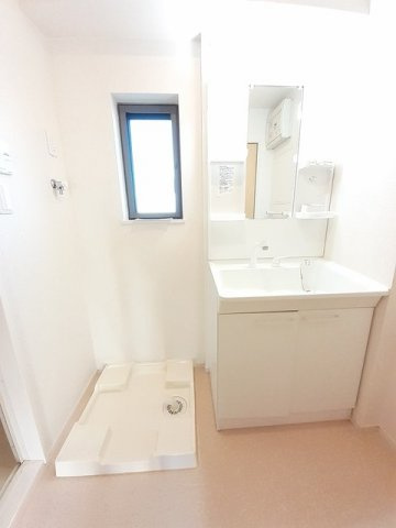 ラトゥール南若王子の洗面所|洗面所です