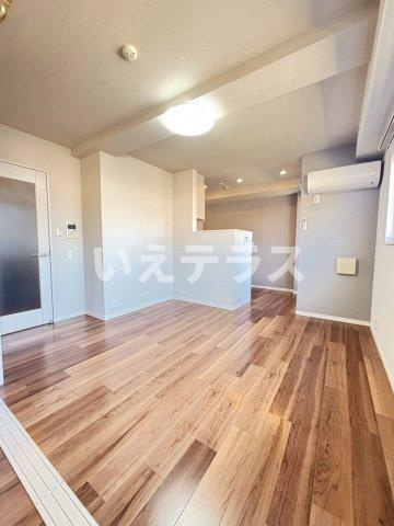 7番館の居間・リビング