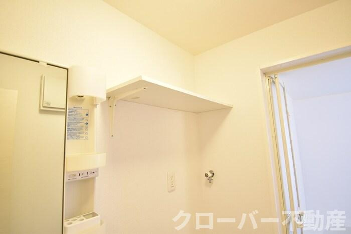 サンハイツ大麻Ｂの洗面所|室内洗濯機置場上棚