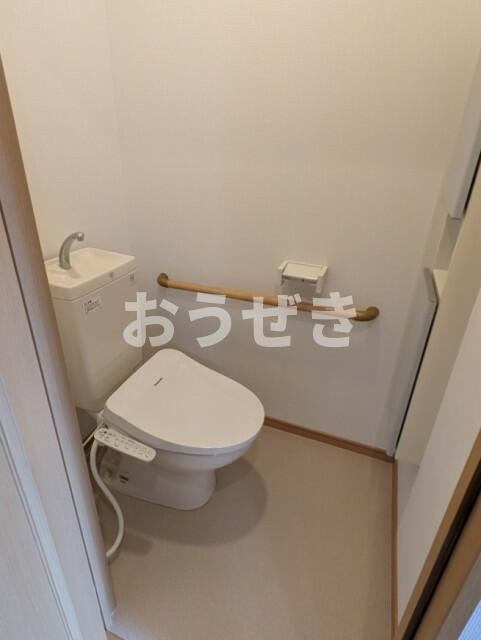 三春台貸家ＩＩのトイレ