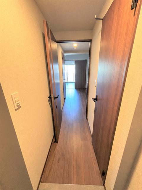 ルネフラッツ新小岩の玄関