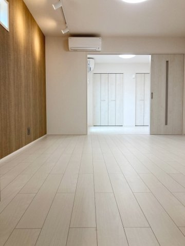 フジパレス南海貝塚駅西Ⅱ番館の居間・リビング