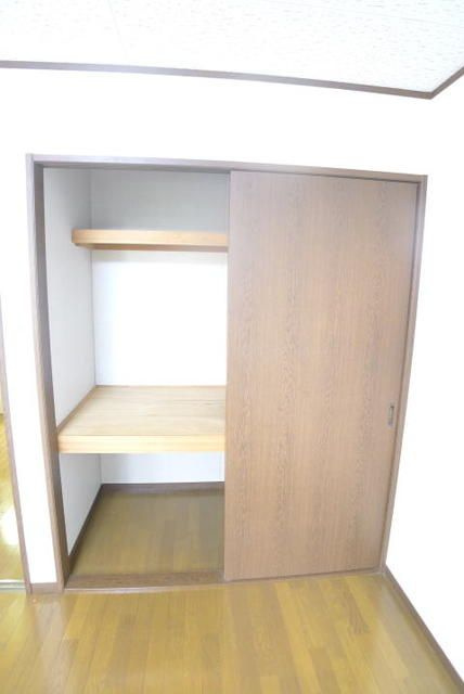 第二稲荷山ハイツの収納