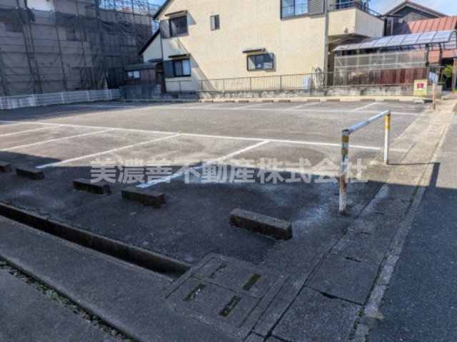 ６７５４０　岐阜市鏡島精華土地の外観