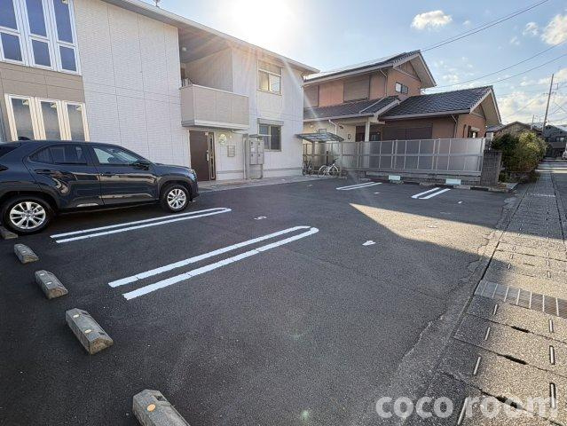 カルムＭⅡの駐車場