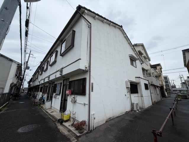寝屋川市御幸東町ハウスの外観