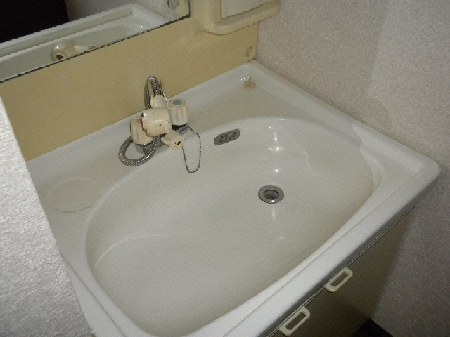K＆KコーポラスB棟の独立洗面台