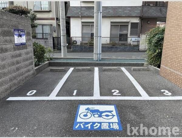 エステートの駐車場|駐車スペースもあります