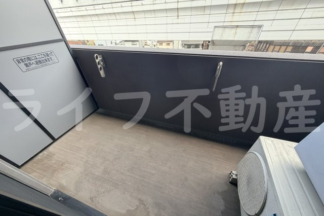 S-RESIDENCE緑橋駅前のバルコニー