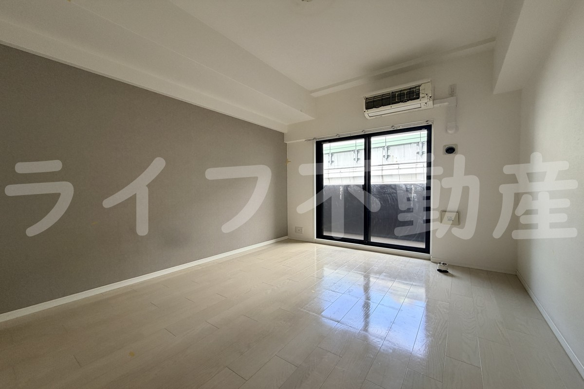 S-RESIDENCE緑橋駅前の居間・リビング