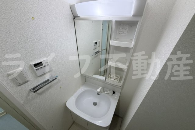 S-RESIDENCE緑橋駅前の独立洗面台