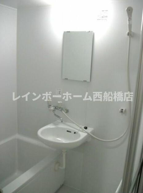 流鉄カーサ新松戸の浴室