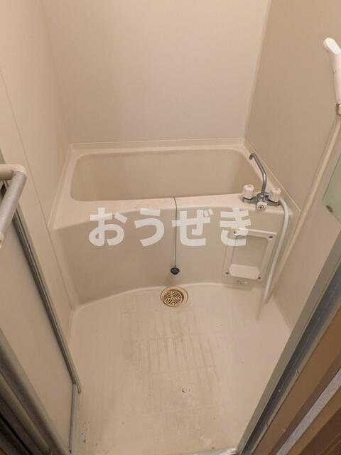ラルジュ吉野町の浴室